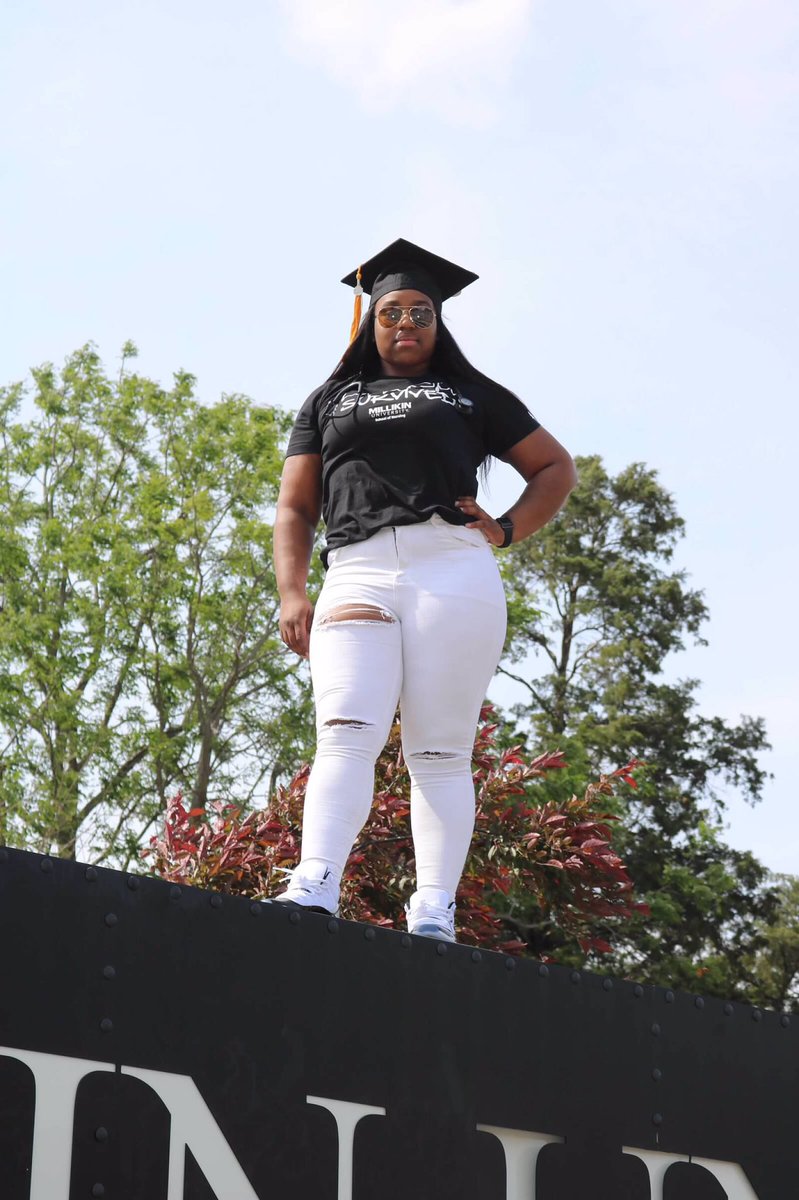 RrielJ's tweet photo. I am officially R’riel Johnson BSN, RN &amp; trust me when I say I’m coming for everything I desire 👩🏽‍⚕️💯✅ https://t.co/KQnJOMUHUg