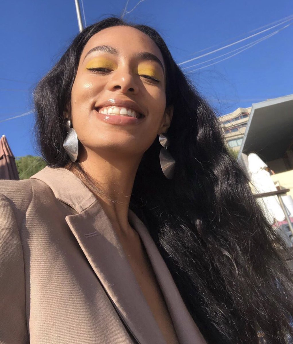 mefeater's tweet photo. Happy 33rd Birthday to Solange 💕 https://t.co/TIDpb3F0Hl