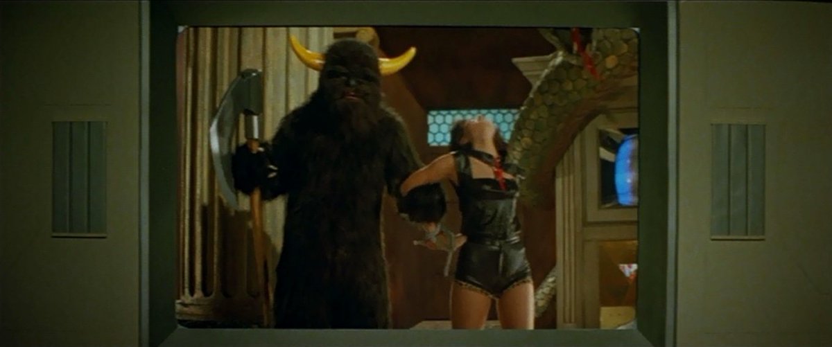 仁平 على تويتر スターウォーズのパクリっぽいところはあるけど 惑星大戦争の捕まったヒロインはエロいのでお勧め