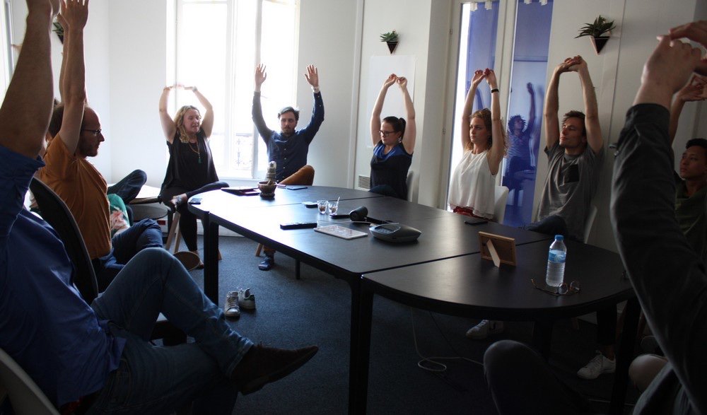 A l'occasion de la 16ème semaine de la qualité de vie au travail, nos équipes de Paris ont eu le droit à un petit atelier Yoga sur chaise.🧘‍♂️