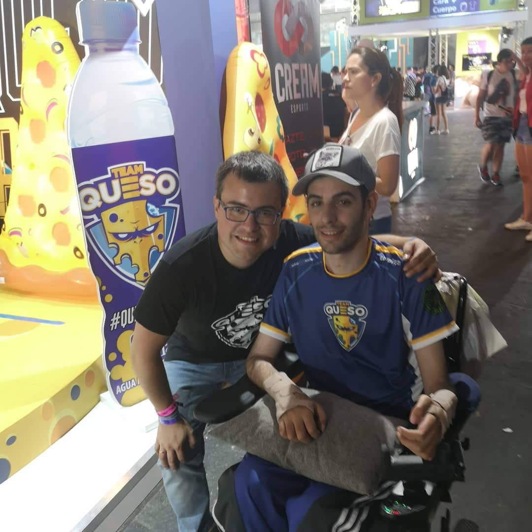 pedriko_95's tweet photo. Gracias por permitirme inmortalizar con vosotros este gran fin de semana @xNavalha @wasab0 @Alvaro845 @MalcaideCR https://t.co/EsUNHTXcNq