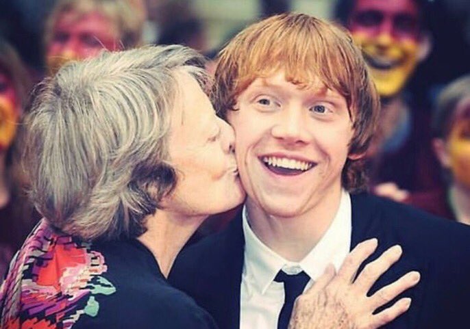 Harry_Potter_TM's tweet photo. Reencuentro 😍⚡️ https://t.co/V1lI8fEQ50