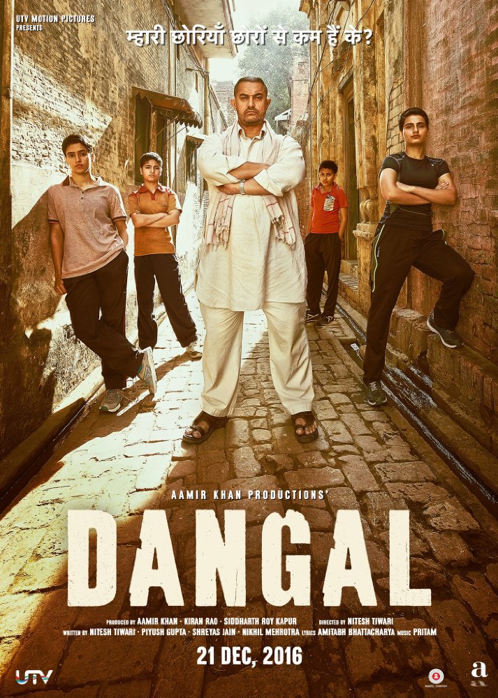 Dangal. Sport/ biographie. Histoire vraie. Mahavir Singh Phogat décide d'apprendre à ses filles, Geeta et Babita, la lutte pour en faire des championnes. Et cela contre l'avis de tout un village.