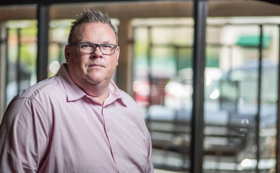 Congrats to Houston's Own Chris Shepherd for Being Named Best Chef in the World by the Robb Report. Well deserved!

bit.ly/2KAjJ8C