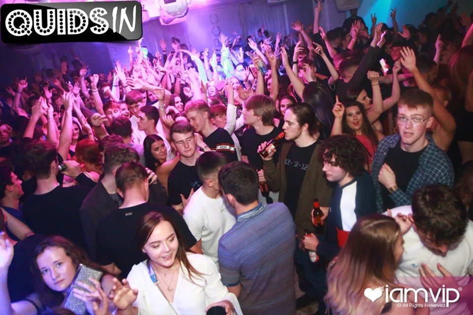quidsinchester's tweet photo. Monday nights = 💥QUIDS IN💥 

Cruise Chester is the place to be each and every Monday night !! 

Drop us a message with a lead name and no. of guests ASAP to be added to tonight's list. 

Priority entry tickets can be purchased here --> https://t.co/9jArHwDBBt https://t.co/OkPJvHtoKG