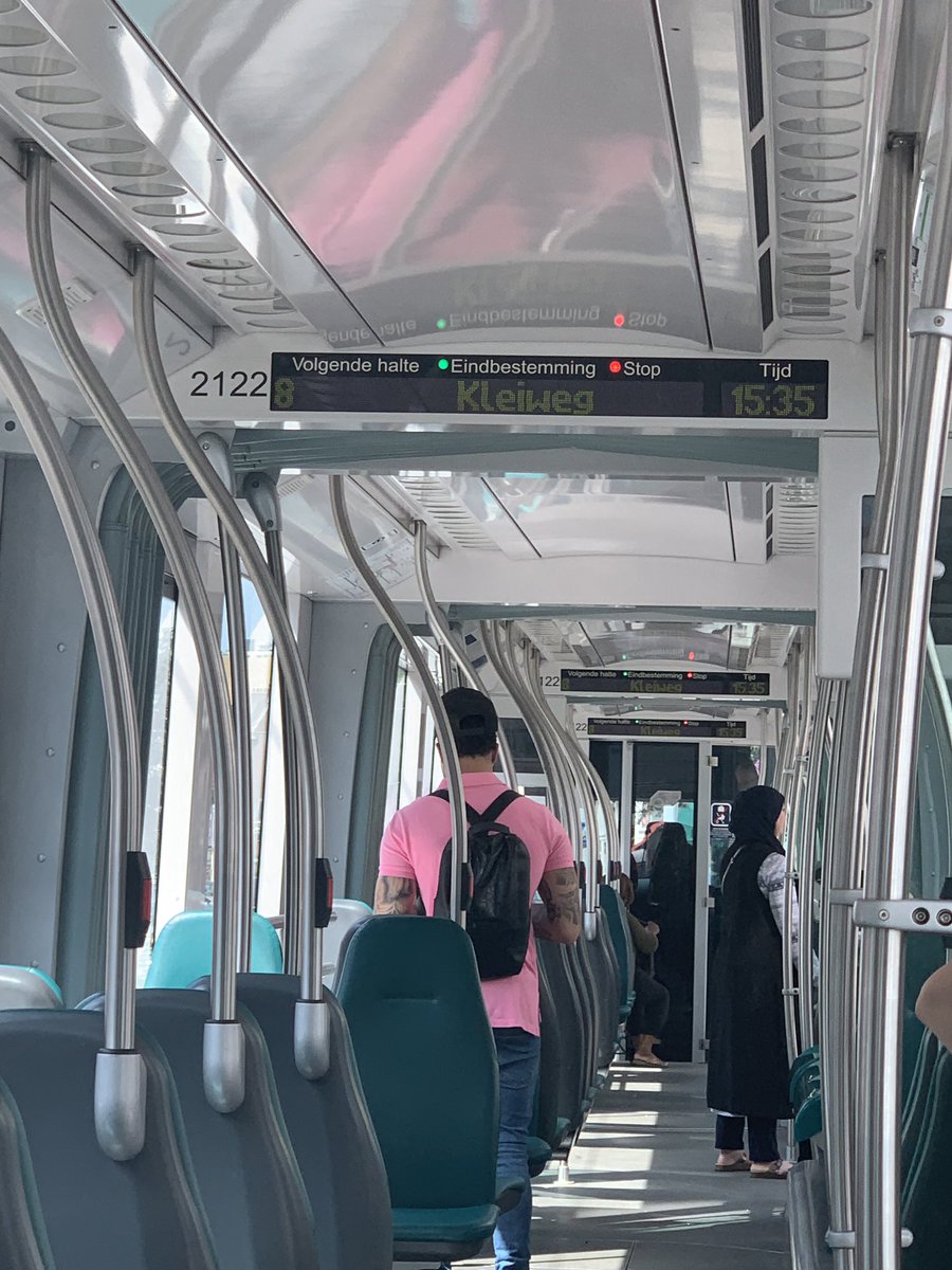 katjaitis's tweet photo. @RETRotterdam niet normaal de hitte in de tram. Geen airco, elke passagier die ik hoor klaagt over misselijkheid. Met de bijna 50 graden in de tram ben je gewoon blij als de deur opent bij elke halte. Gewoonweg schandalig!! https://t.co/W6hAFJXKY3