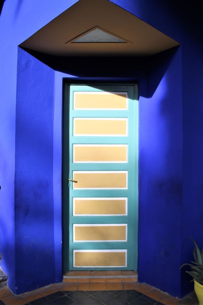 eatlivetraveldr's tweet photo. Doors of #Marrakech - I loved visiting #Morocco and finding all the doors in the Medina - they were all so different and beautiful! #travel #ttot  --> https://t.co/YqwrcOPues https://t.co/bE3dWuHb7R