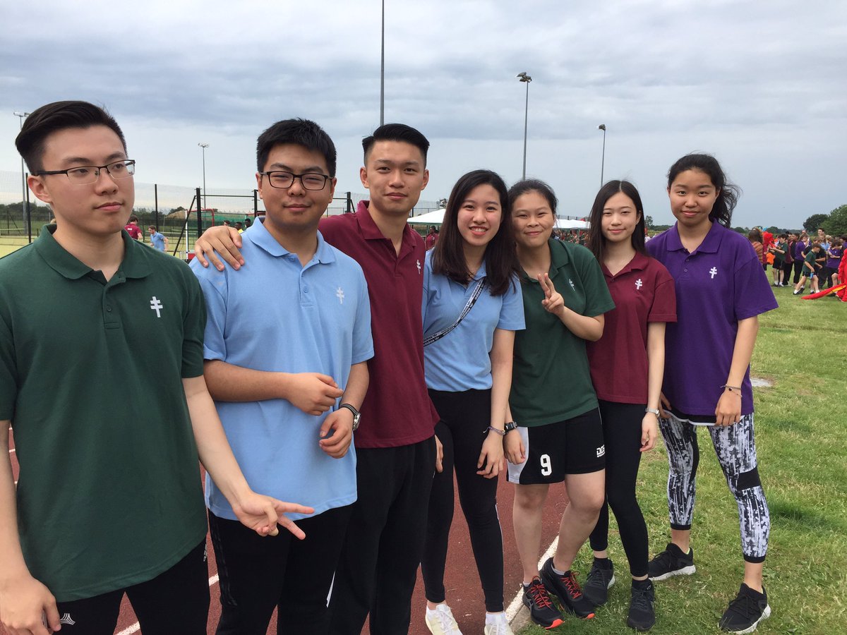 NewHallDennett's tweet photo. Enjoying Sports Day with @NewHallCampion #sportsday #boardinglife #endofterm https://t.co/Z0NEXT0kLU