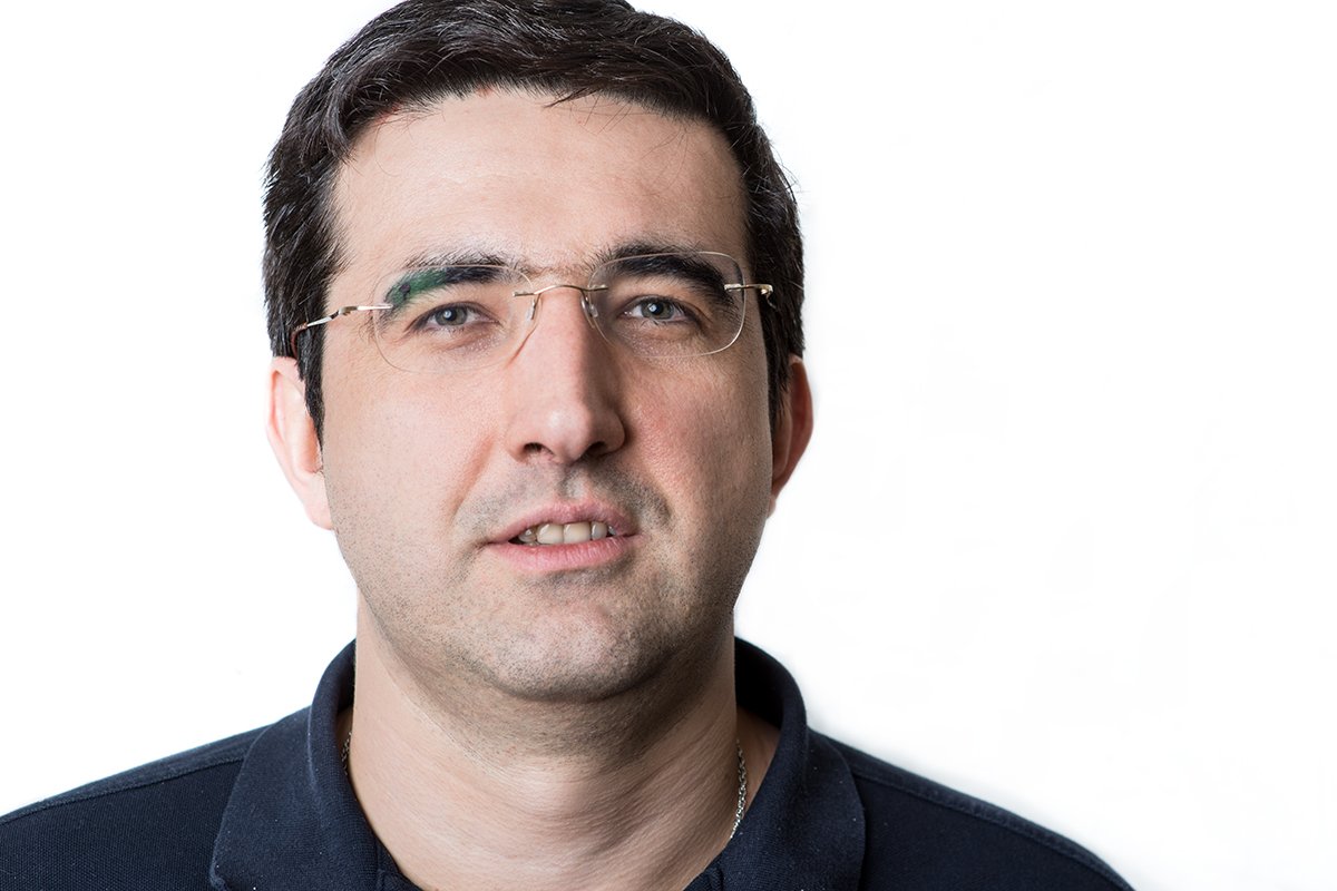 FIDE_chess's tweet image. Happy Birthday to former world chess champion extraordinary Vladimir Kramnik!🎉
Although Kramnik announced his retirement as a pro player in January 2019, we eagerly wait and applause his participation in rapid and blitz events!
#HBD #Chess #Kramnik #OnThisDay #LEGENDARY