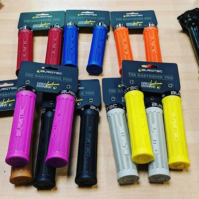 RushCycles's tweet photo. Burgtec Bartender Pro in all colours £19.99 #rushcycles #burgtec #bartenderpro https://t.co/zon8m23tSV https://t.co/S73eXYtfHi