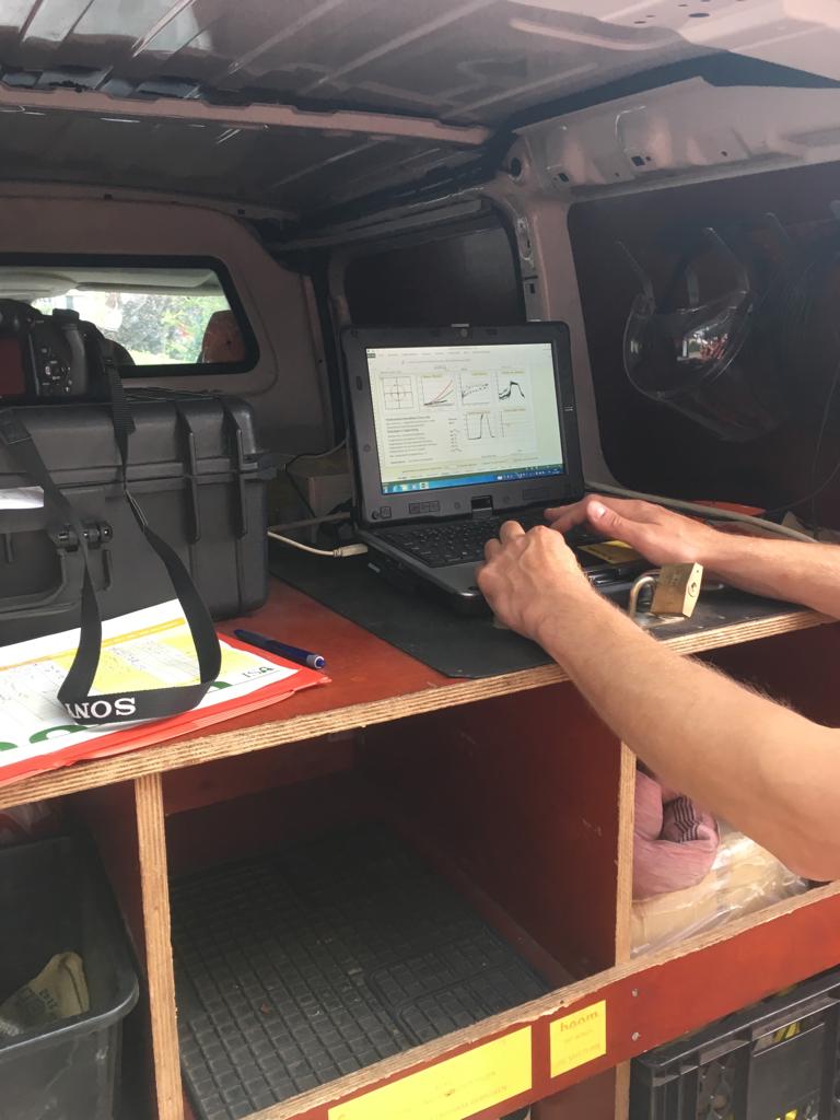 HelvoirtGroen's tweet photo. In Oisterwijk zijn recent een aantal bomen omgewaaid. Daarom vroeg de gemeente Oisterwijk ons om te controleren hoe sterk de resterende bomen nog zijn. Wij bekijken hoe sterk de c.a. 50 jaar oude moeraseiken nog zijn en hoe ze op een duurzame manier behouden kunnen worden. https://t.co/OhAIfyNQic