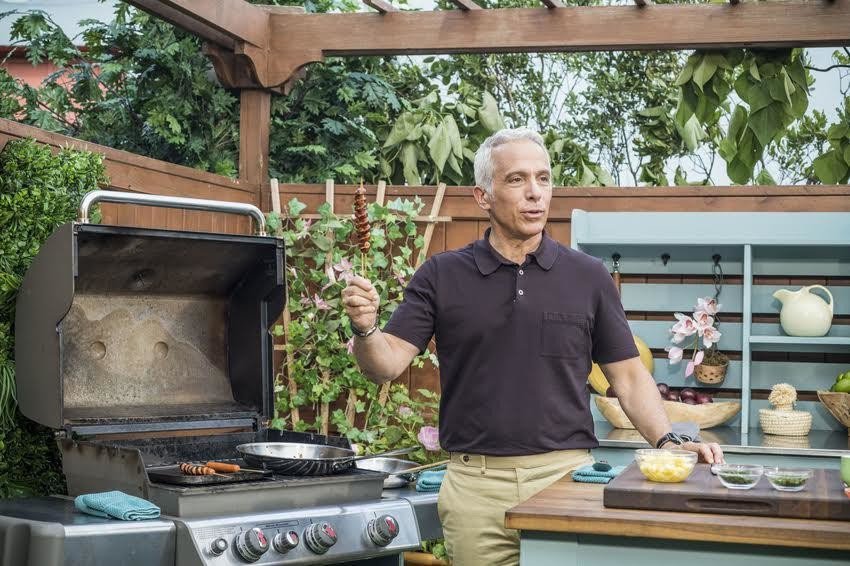 gzchef's tweet image. GIVEAWAY TIME. I&apos;m giving away a signed cookbook and new #ProForHome griddle/grill topper. To enter: Tag 3 friends, comment on this photo and follow my account, @geoffreyzakarian!
Winner announced on July 4th. Happy entering!