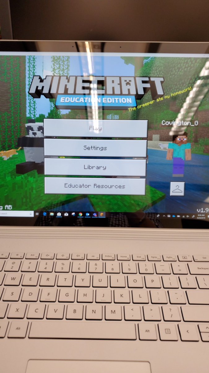 GinaCovington2's tweet photo. Learning Minecraft Education with @TexasCityISD @skmeans https://t.co/zLtAW8B6xH