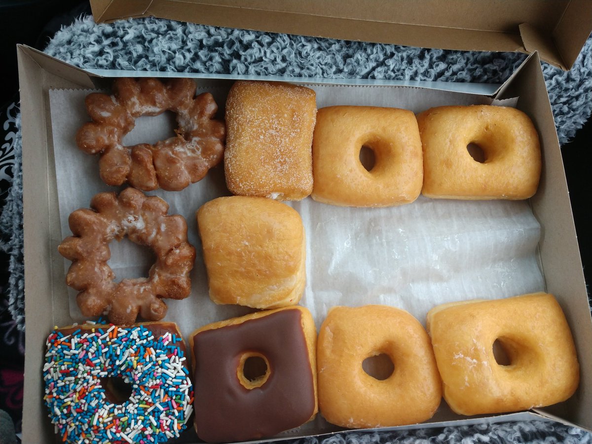 annarae013's tweet photo. Oops #WorldChangers #SquareDonuts https://t.co/Lh0RuE8F5R