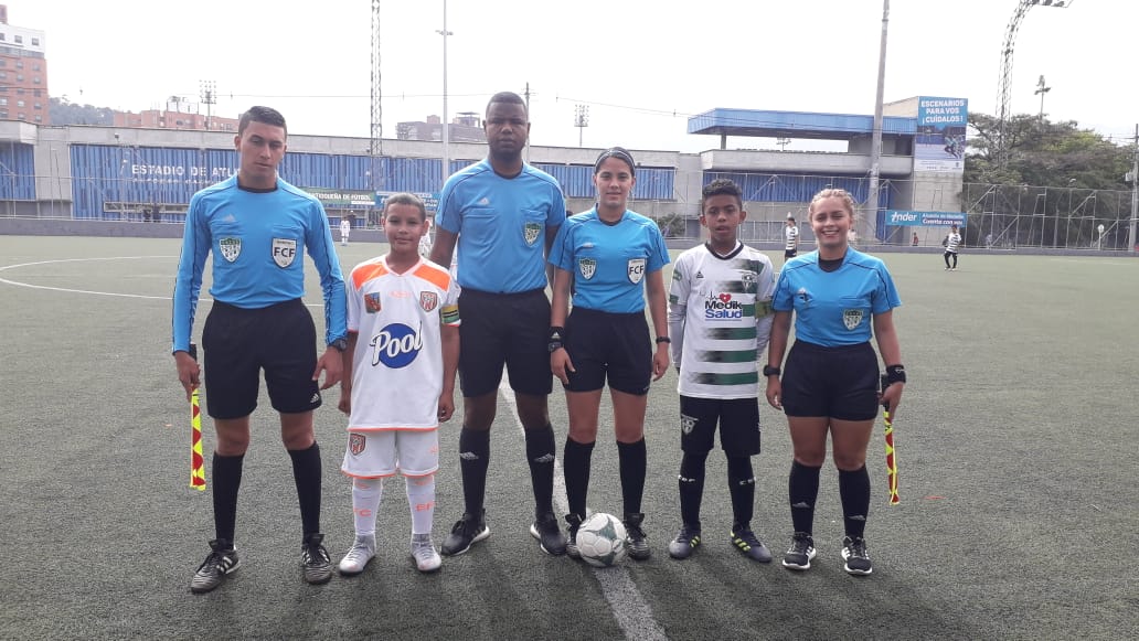 AntioquiaLAF's tweet photo. #FinalesLAF

🏆Inicia la final entre #TalentosEnvigado 🆚️ #Formantioquia 

Categoría #Sub12b https://t.co/EiSLvRMkrP
