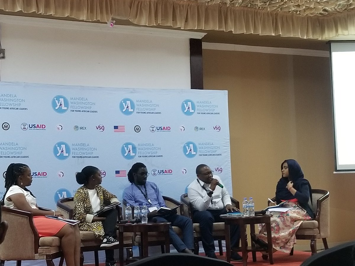 Vanessa_Metou's tweet photo. E-governance Panel discussion
Using ICT to digitize governance and promoting transparency.
#MandelaFellows#RABEA2018#ExchangeOurWorld
#Africa#GoodGovernance
#YALI#USAIDAfrica#MWFCon19 #EastAfrica
#ExchangeAlumni#LeadingChange
#MWFAccountability
#IREX @BenedicteJoan https://t.co/cjpvkNnQRl