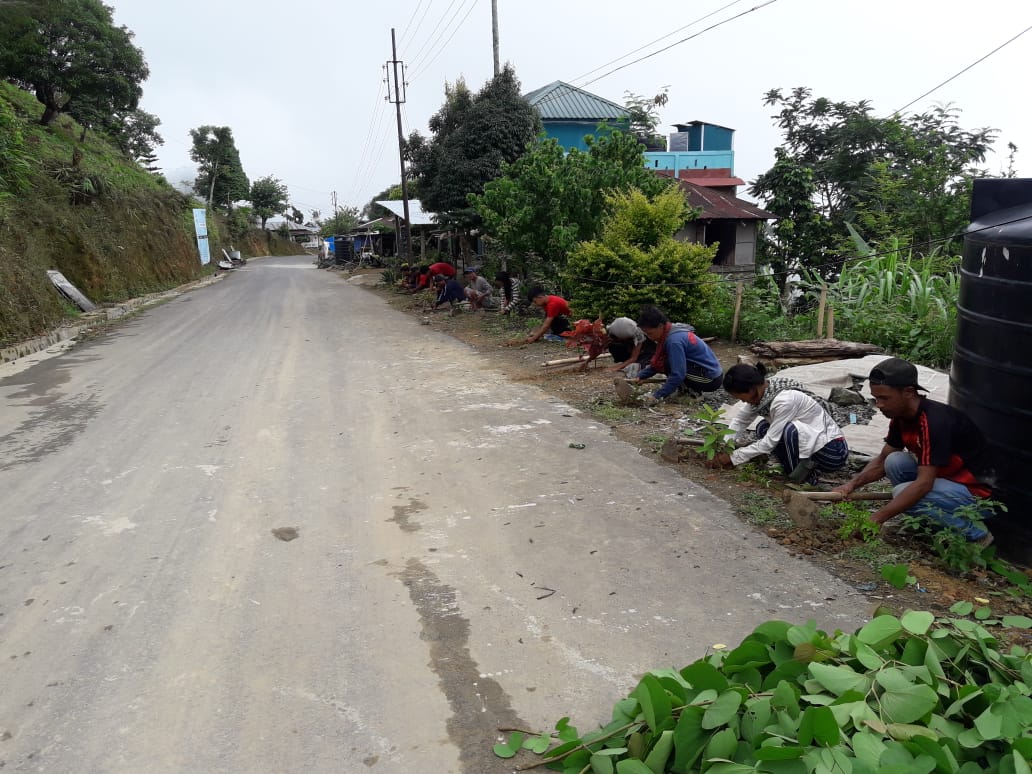 DcKolasib's tweet photo. GramSabha on Rainwater conservation held at Kawnpui 3 VC area on 22/06/19 as per initiative of @mowrrdgr. Program included reading letter from Hon'ble PM @narendramodi, cleaning water tanks &amp; planting trees. @PMOIndia @ruralwaterindia #Jalshakti #PMletter #RainWaterconservation https://t.co/YEggP6DBaO