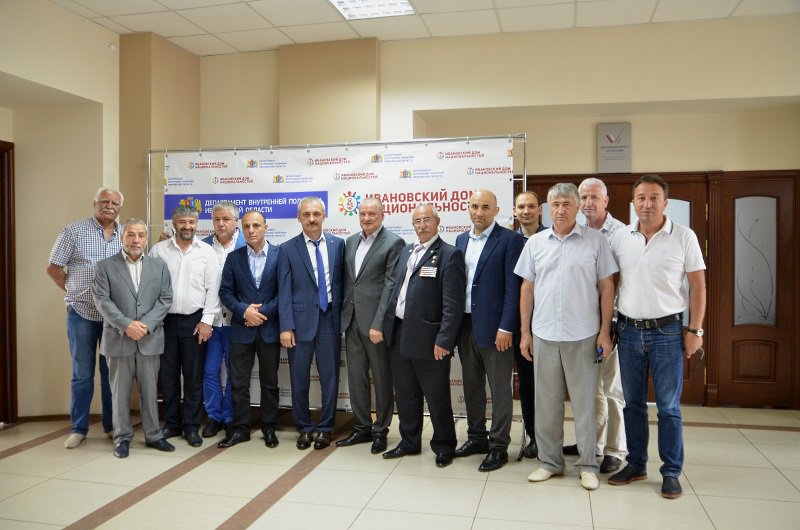 22 июня Иваново посетил министр по национальной политике и делам религий Республики Дагестан Энрик Муслимов.  В #ИвановскийДомНациональностей Энрик Муслимов встретился с руководителями дагестанских общин... Подробности и больше фото - га сайте #ИДН : idn-37.ru/240619-ivanovo…