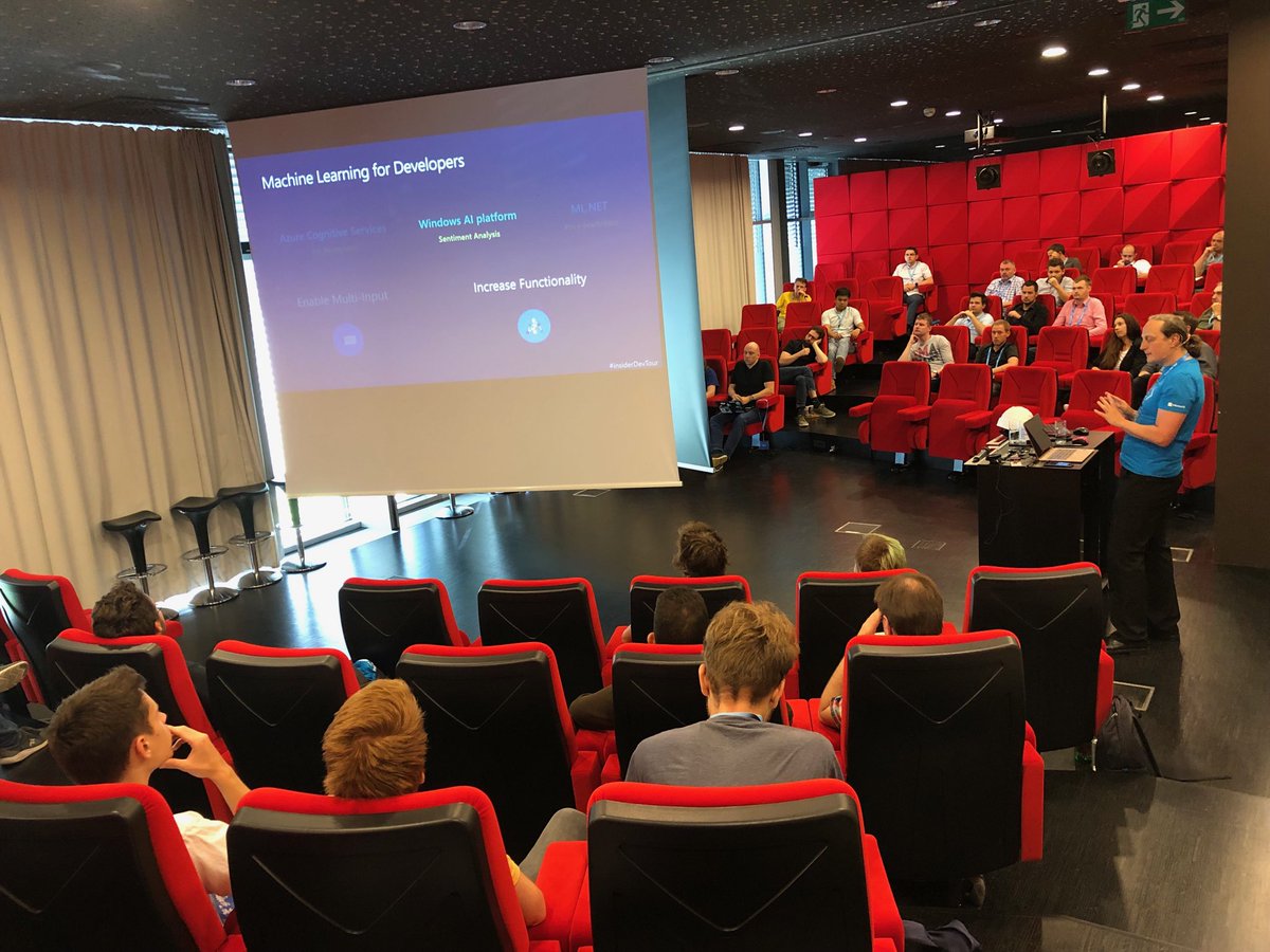 atwork's tweet image. #windowsAI demo by ⁦@SpectoLogic⁩ at #insiderdevtour