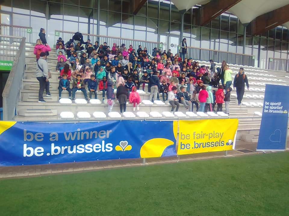RacingJetBXL's tweet photo. Initiation rugby du @RacingJetBXL auprès des enfants de l école Horizon à NOH #beawinner #bebrussels https://t.co/vLDxo6B8s2