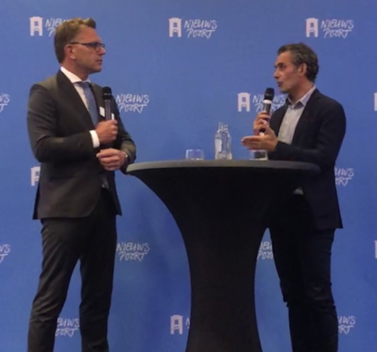 PaulEmans's tweet photo. Industrie in beeld: belangrijke discussies over oa publiek-private samenwerking, infrastructuur en vergroening @AgnesMulderCDA @MatthijsSienot @TomvanderLee @Chemelot @HavenRotterdam @TataSteelLtd @iravh @baljeuj @GroningerHavens https://t.co/UJ7G0Z7hDr