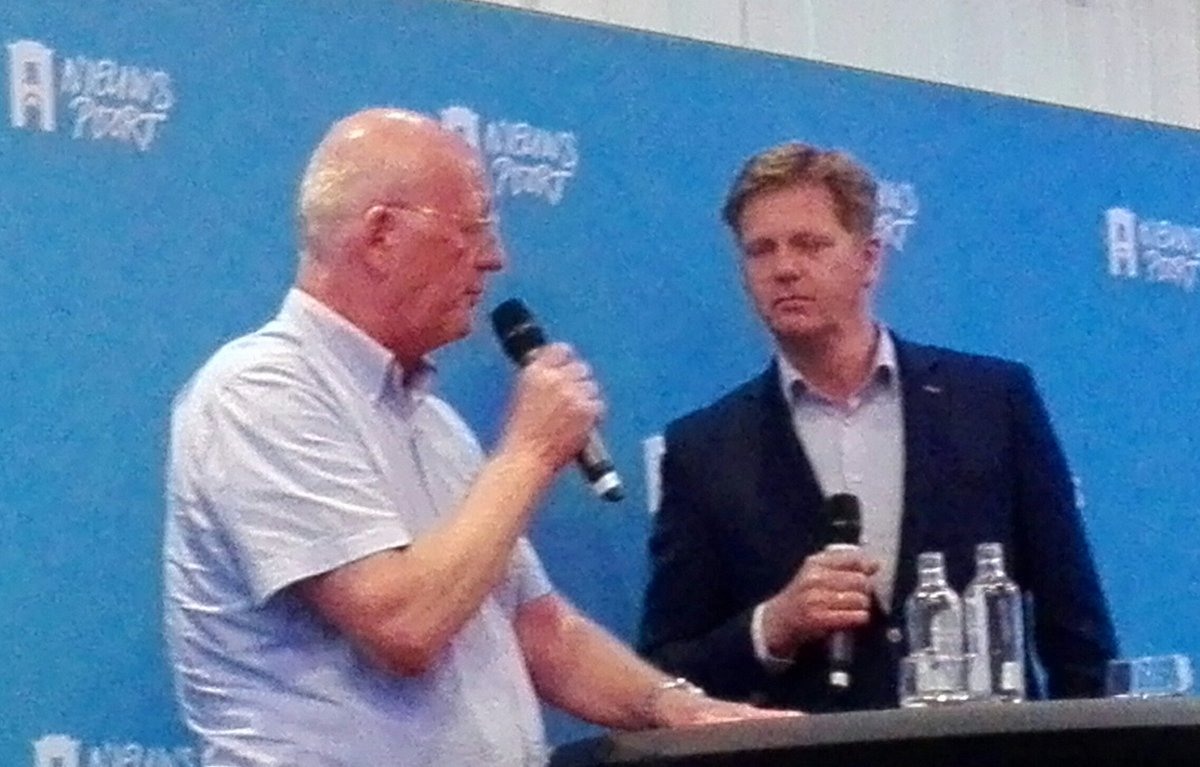 metaalnederland's tweet photo. Tata Steel in debat met D66. Theo Henrar benadrukt bijdrage industrie aan technologie, innovatie &amp; werkgelegenheid. Sienot herkent dit maar vraagt grotere bijdrage aan #klimaattransitie @MatthijsSienot @TataSteelNL @industrieplein https://t.co/IoOtfNcdn5