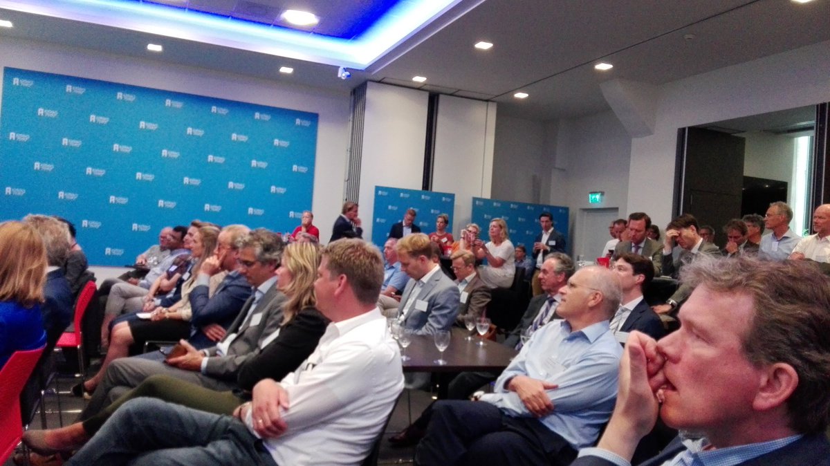 metaalnederland's tweet photo. Tata Steel in debat met D66. Theo Henrar benadrukt bijdrage industrie aan technologie, innovatie &amp; werkgelegenheid. Sienot herkent dit maar vraagt grotere bijdrage aan #klimaattransitie @MatthijsSienot @TataSteelNL @industrieplein https://t.co/IoOtfNcdn5
