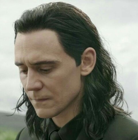 lessloki's tweet photo. Why marvel need to kill him after he feels loved and understand? i actually so sad for him. https://t.co/xSzQ5tO8qH