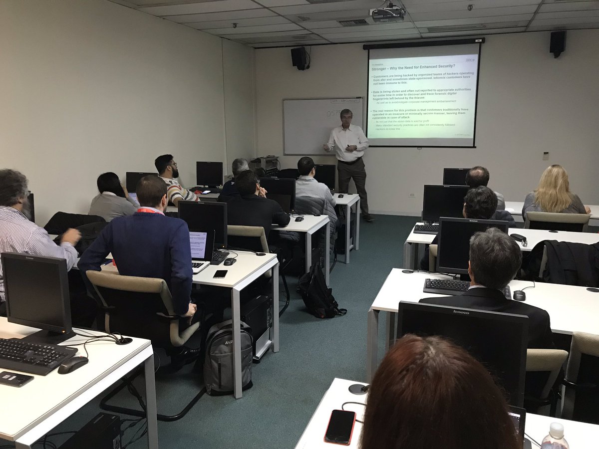 ma_berruezo's tweet image. Casa llena en el Workshop de Informix 14.10 en @IBMArgentina con Scott Pickett 
#Informix #MultiModelDatabase