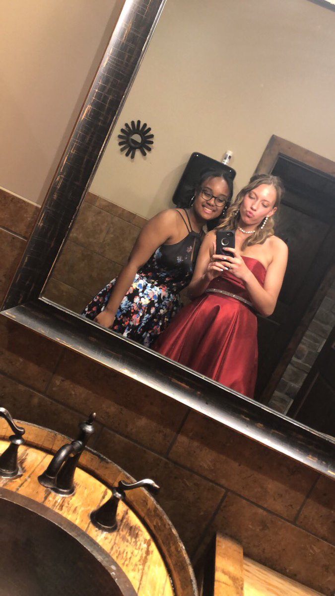 B_bano31's tweet photo. I’m a day late but, HAPPY BIRTHDAY🎉 to my beautiful best friend! I can’t wait for our many more aventures at Iowa💛🖤💛 https://t.co/5oOYuiqpDW