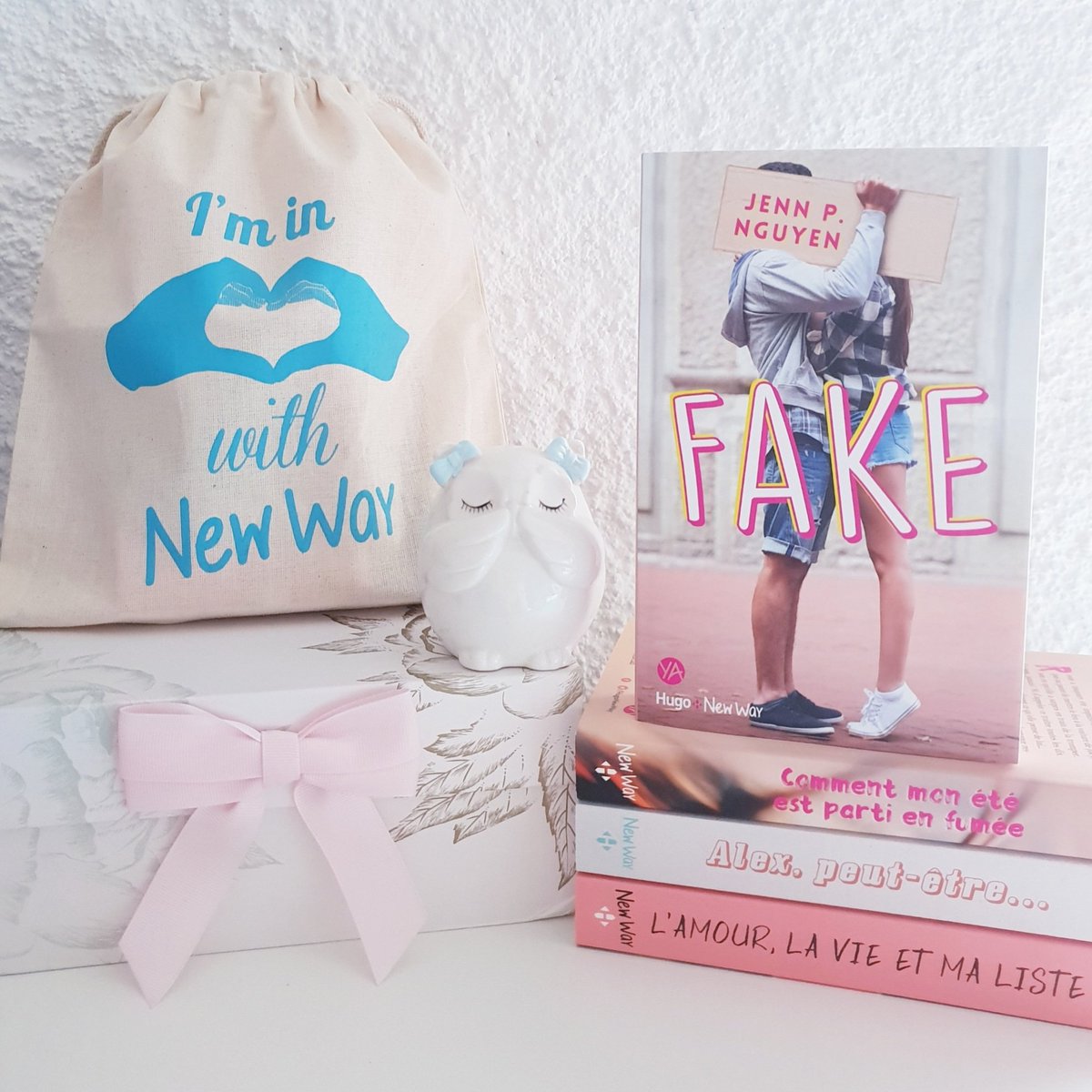eloradana23031's tweet photo. 📚NOUVELLE LECTURE📚
Vous m'avez aidé à choisir ma nouvelle lecture, et c'est donc [FAKE] de Jenn P. Nguyen paru aux éditions @HugoNewWay ♡
•
Je me lance dans ce YA qui j'espère va me sortir de ma spirale infernale ! 🤔
•
L'avez-vous lu ?
#fake #jennpnguyen #hugonewway https://t.co/nNgI7EeX7D