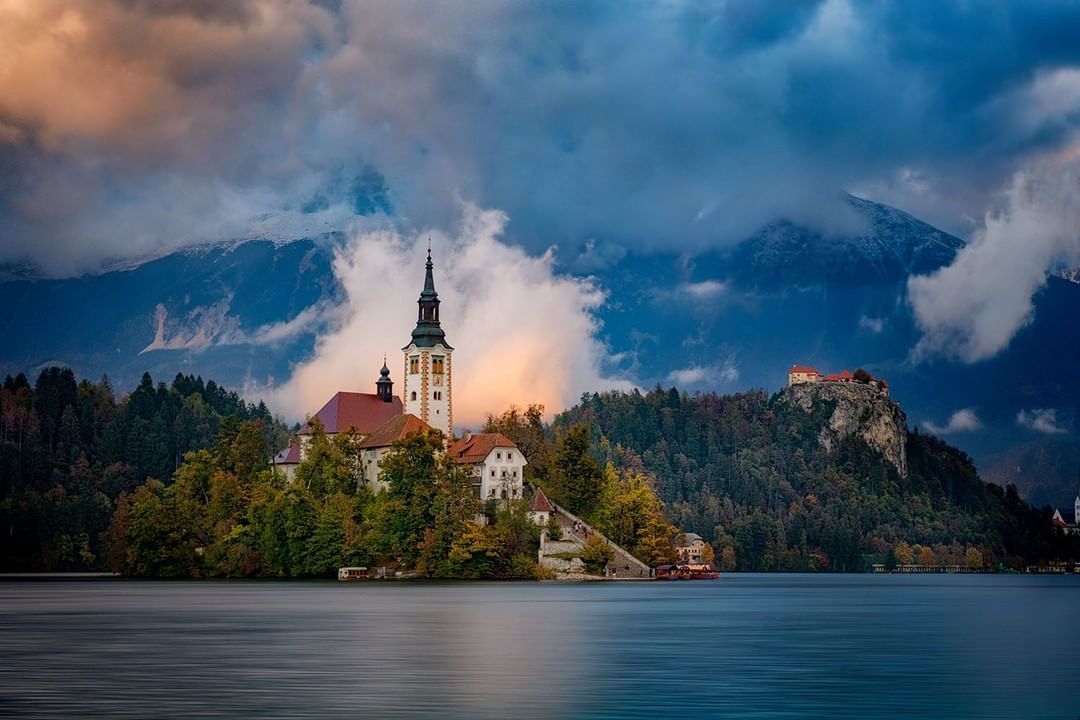 ReallyRightStuf's tweet photo. Amazing photo by @karenhutton 

#trappingtones #earth_deluxe #wonderful_places #Earthfocus #livetravelchannel #postcardplaces #myrrs #longexposure_shots #fantastic_shotzs #travel_drops #travelawesome #briskoutdoors #justgoshoot #earthoffical #shotzdelight #visualsoflife https://t.co/1zgvEEUsNr