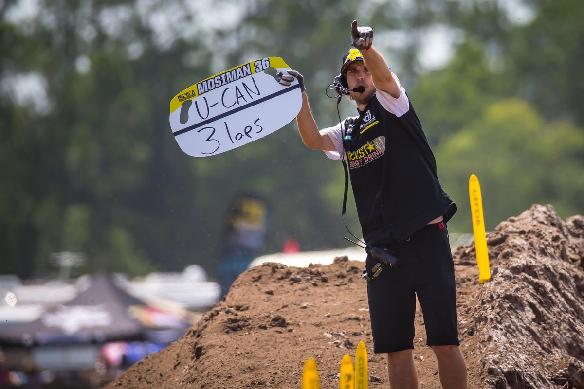 ProMotocross's tweet photo. Some pit board #motivation this Monday! | #FloridaMX @wwmotox (Photo - Kardas) https://t.co/dDxJv8OvV9