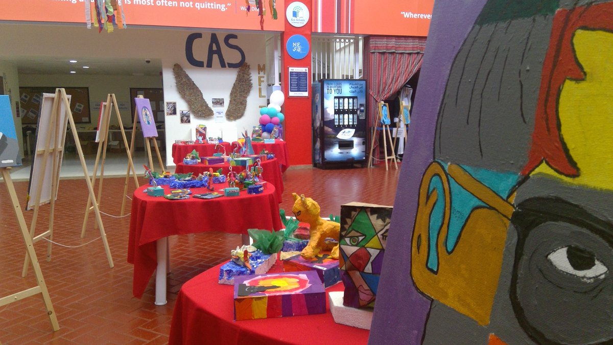 CAS_Elementary's tweet photo. #ArtShow at #CASDubai this week shows that #BuildingCAS means building artists, creativity and artistic spirit. #CASInnovation #CAS_Arts https://t.co/EcsBE0lPUg