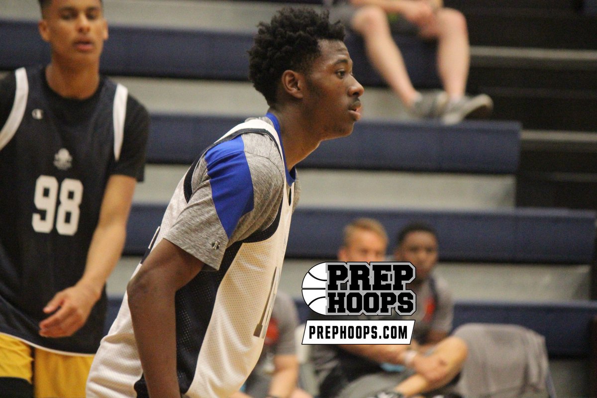 PrepHoopsOK's tweet photo. 📸 Isaiah Williams of Millwood at the Midwest Showcase! 

#PrepHoops https://t.co/sAcUX0IexH
