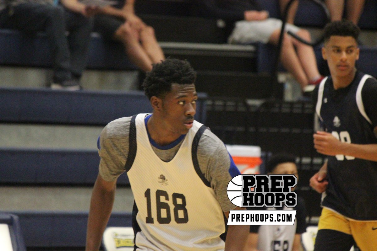 PrepHoopsOK's tweet photo. 📸 Isaiah Williams of Millwood at the Midwest Showcase! 

#PrepHoops https://t.co/sAcUX0IexH
