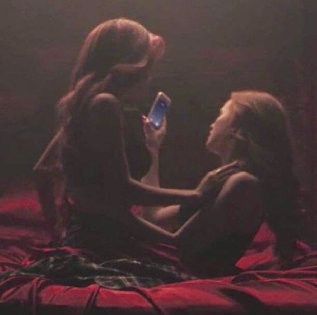 ChoniRendezvous's tweet photo. My #TeenChoice2019 #ChoiceShip is @madelainepetsch and @VanessaMorgan as #Choni from #Riverdale https://t.co/JRY9ANjmXN