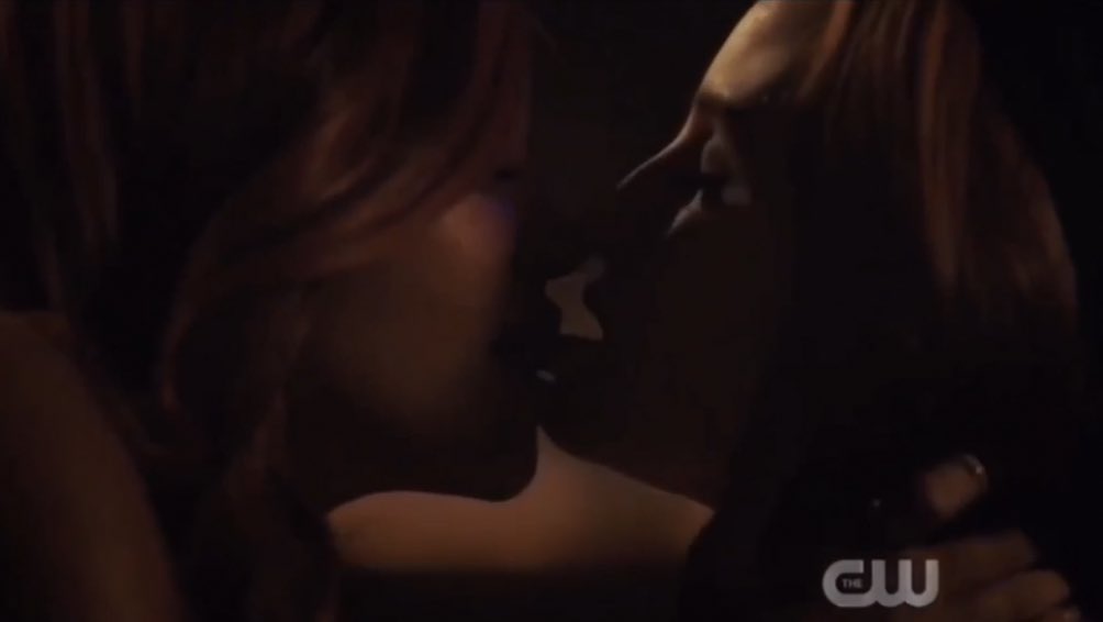 ChoniRendezvous's tweet photo. My #TeenChoice2019 #ChoiceShip is @madelainepetsch and @VanessaMorgan as #Choni from #Riverdale https://t.co/JRY9ANjmXN