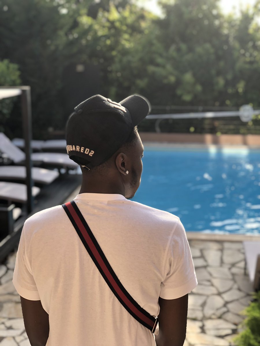 CA02____'s tweet photo. This year is all about vacations ✈️ https://t.co/hdqKA98jH3