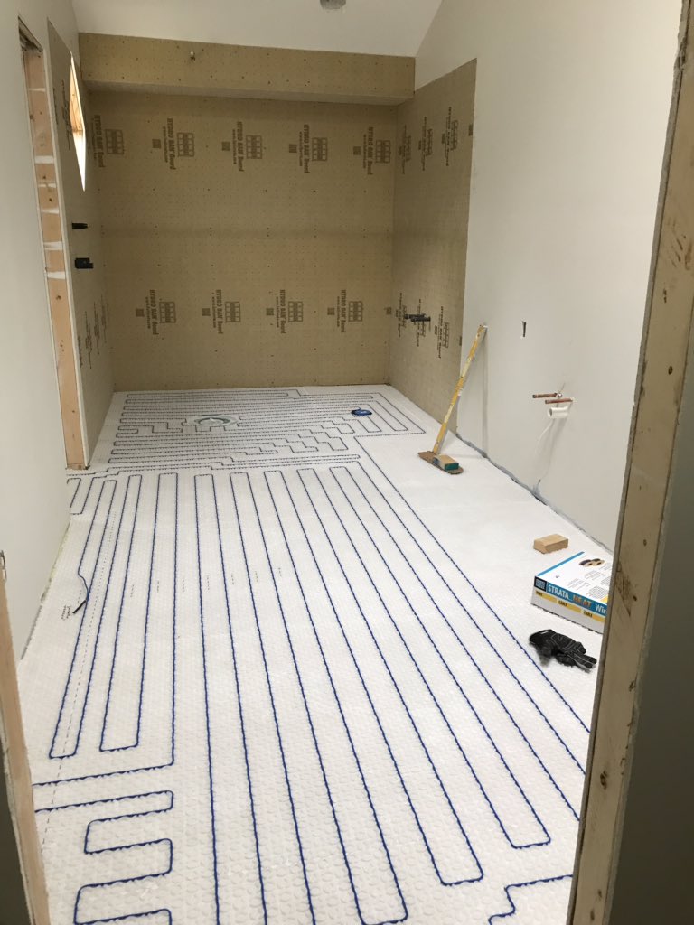TheGreenHammer's tweet photo. Huge, heated, zero entry shower with tub.  Laticrete products. VIM  shower pan.  @VIMProductsInc @LATICRETE @TheGreenHammer  #vimshowerpan #stratamat #hydroban #multimax https://t.co/slcx6jRkLS