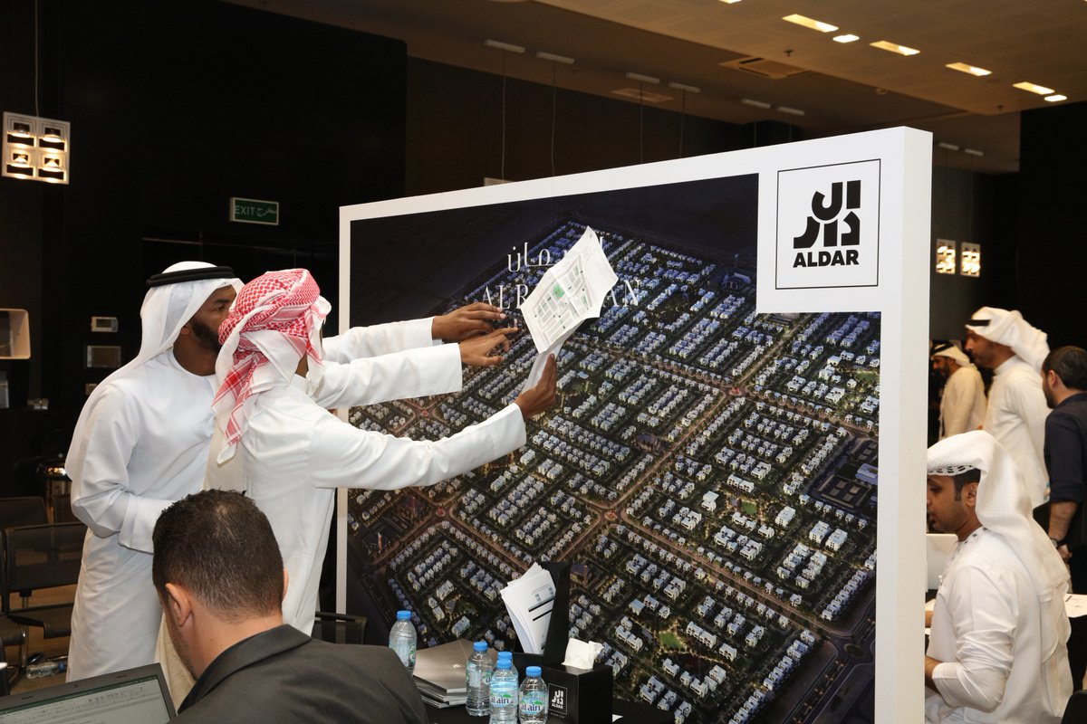 aldar's tweet photo. #Alreeman II has generated AED 420 MILLION IN SALES ON DAY ONE, with 75% of plots sold in the first phase. #AbuDhabi #AldarProperties https://t.co/IGLBT7sTCV