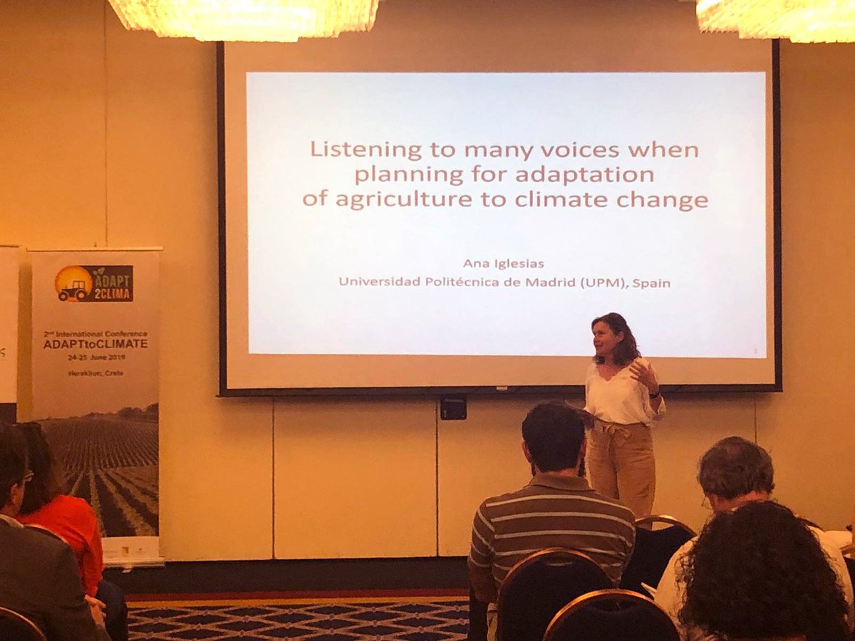 Hoy estamos presentando nuestro proyecto <a href="/LIFEprogramme/">LIFE Programme</a> #AgriAdapt 👩‍🌾🌱🚜 en la conferencia internacional #ADAPTtoCLIMATE. Escuchamos atentos a Ana Igesias de <a href="/La_UPM/">Universidad Politécnica de Madrid</a>, que forma parte de nuestro Comité de Expertos