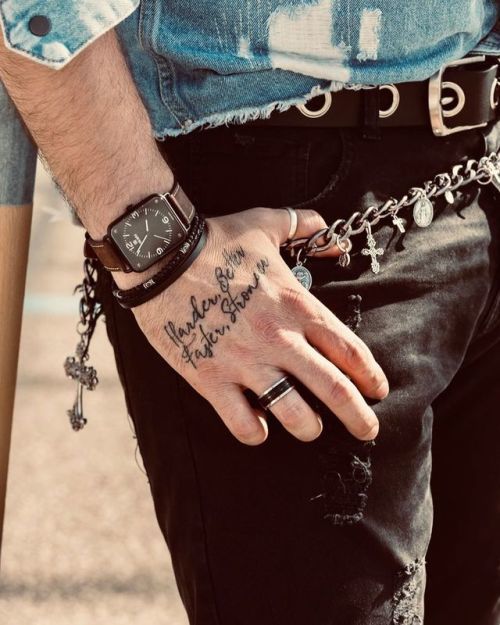 brotiniph's tweet image. Details 🔎
Ring &amp;amp; bracelet: @frank__1967 
Chain:... bit.ly/2ZKeNSy