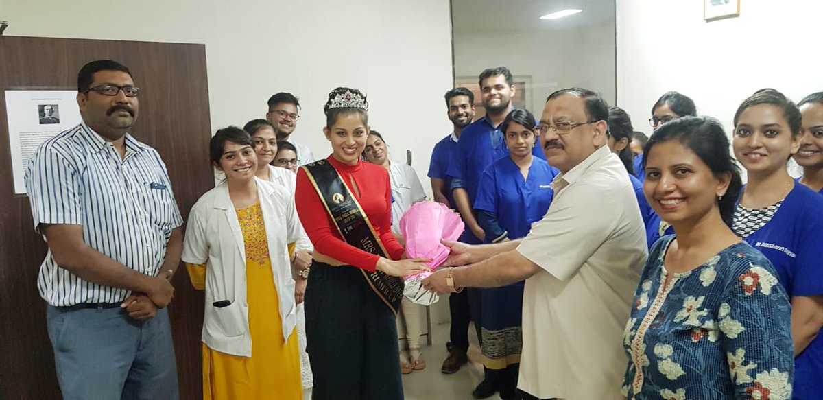 mrsindiainc's tweet photo. Mrs. India Inc 01st Runner Up - Dr. Akshata Prabhu received a grand homecoming welcoming from her family and alma mater. 

#MrsIndiaInc #MrsIndiaWorld #BeyondPerfection https://t.co/vZFPsUT1OM