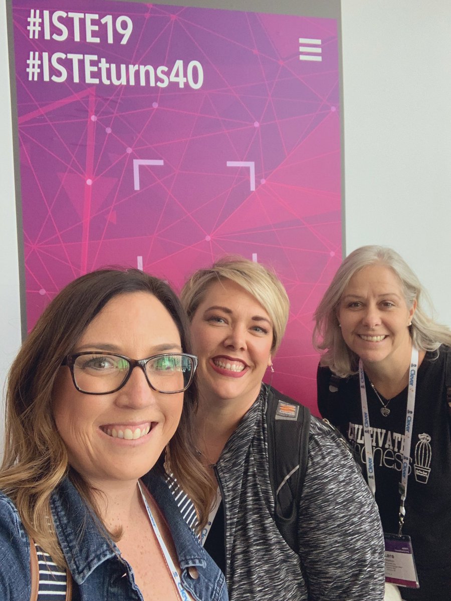 JessieBayne's tweet photo. 🤯 at #ISTE19 @MarkesLara @shelahnarcaroti #MUSDatISTE https://t.co/jnAWmHOsd3
