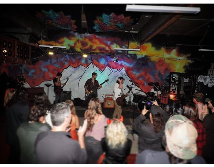Indieonthemove's tweet photo. All ages #livemusicvenue added in #Provo UT - @BillsWarehouse : https://t.co/PK7UiKnEki All genres welcome. https://t.co/QXMC0tKmSO