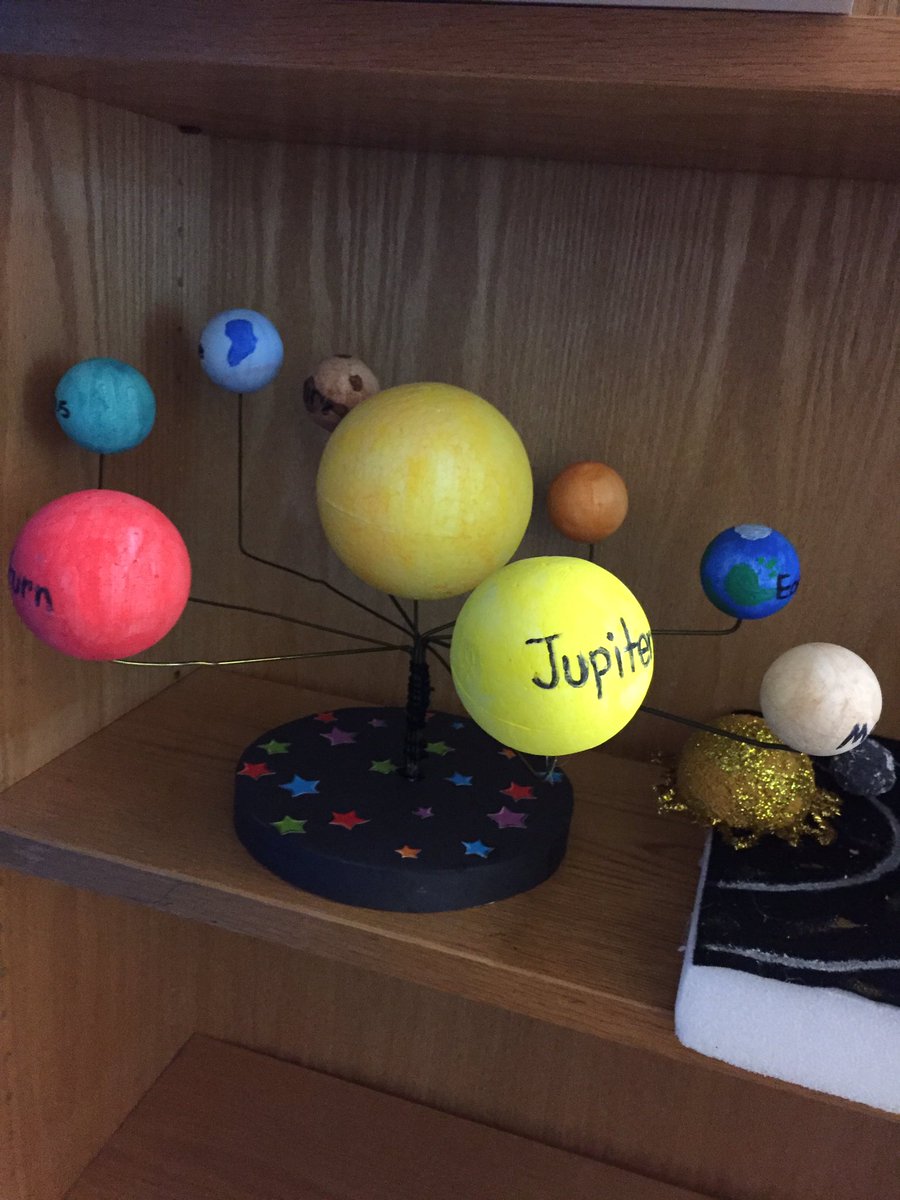 dulce_dmancill's tweet photo. #AmazingStudents #SolarSystem https://t.co/89J4v3lyjb