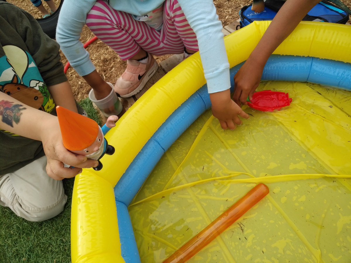 HeritageGlenPS's tweet photo. Where do you find Innovation in the last week of school.....FDK of course!
@InnovationGnome @HDSB_TheShift #TryShifting https://t.co/SyNxvPSNep