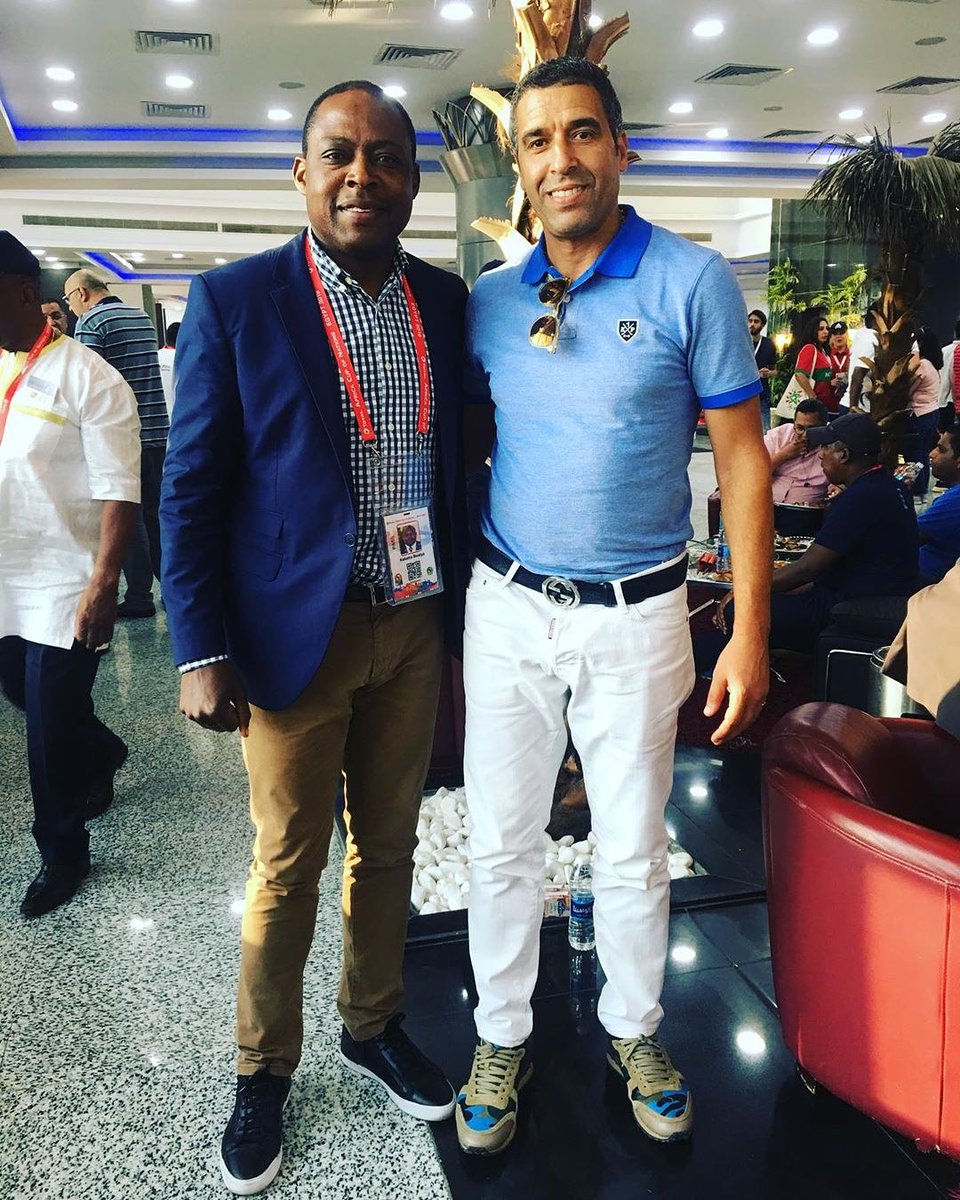 Izemanass's tweet photo. 📸 M.Kalusha Bwalya Président de la Fédération Zambienne de football en photo avec notre Staff 🦁👌

.
.
.🇲🇦🦁🏆🦁 🇲🇦
#Maroc #Morocco #المغرب #CAN2019 #MARNAM #المغرب_ناميبيا #TotalAFCON2019 ☞ #IZEMPRO https://t.co/7JlUwYMTRb