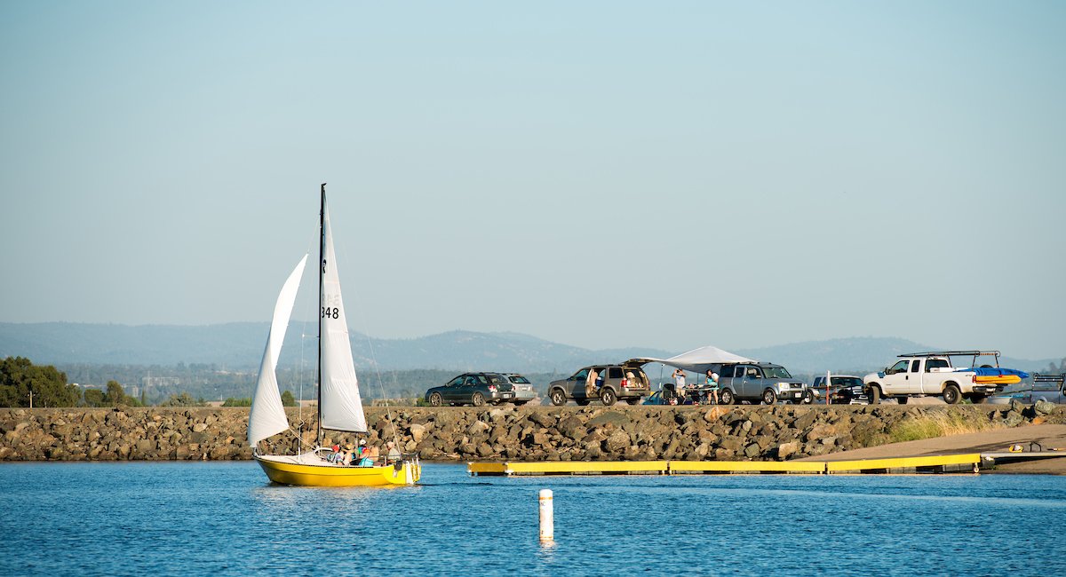 CA_DWR's tweet photo. Do you have the #BoatCA phone app? It instantly shows you maps of marinas, nearest life jacket loan stations, and events! 

Download it here: https://t.co/8Nz908vcQT https://t.co/94PzqdQncs